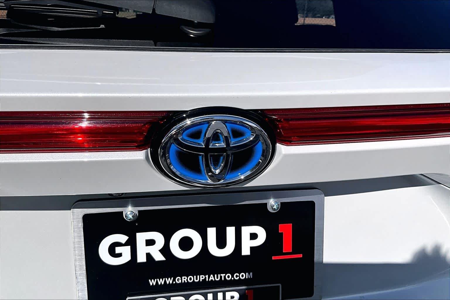 Used 2023 Wind Chill Pearl Toyota Limited image 32