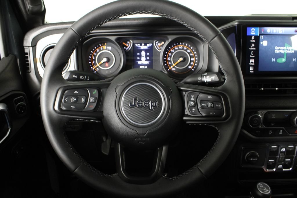 Used 2025 Gray Jeep Sport S image 21