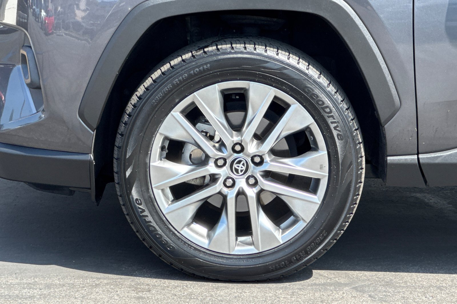Used 2023 Gray Toyota XLE Premium image 34