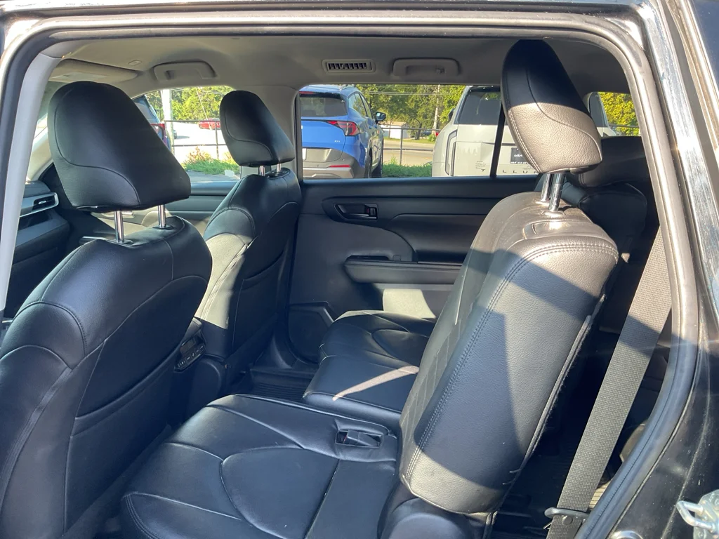 Used 2023 Midnight Black Metallic Toyota L image 15
