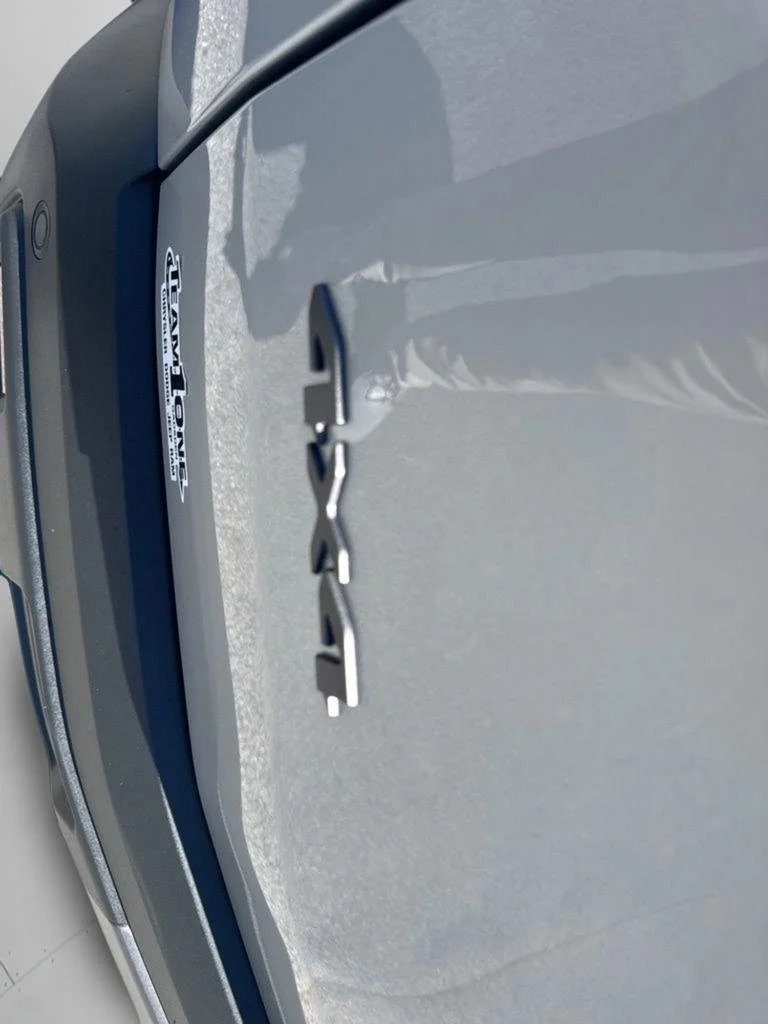 New 2026 Silver Zynith Clear-Coat Exterior Paint Jeep Limited image 42