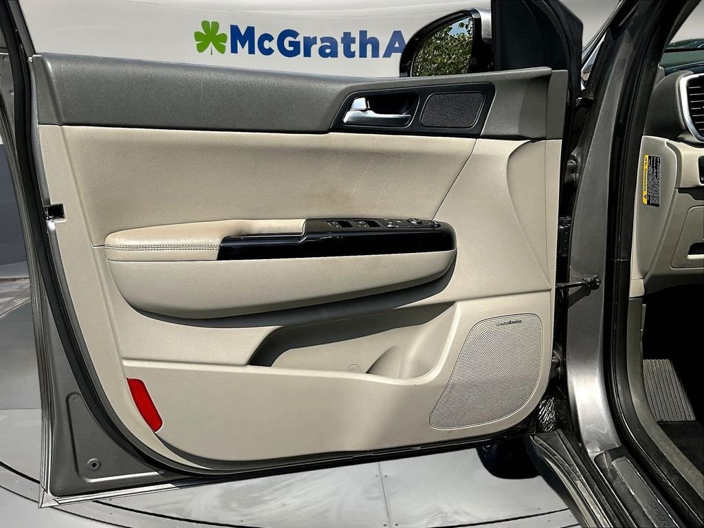 Used 2019 Silver Kia SX image 24