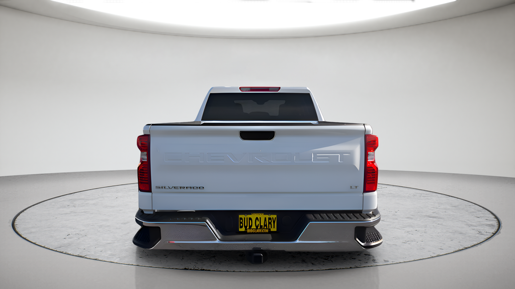 Used 2024 White Chevrolet LT image 4