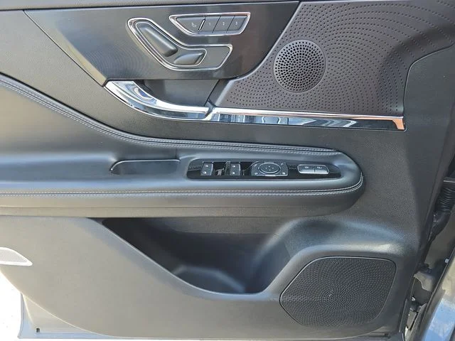 Used 2023 Gray Lincoln Standard image 18