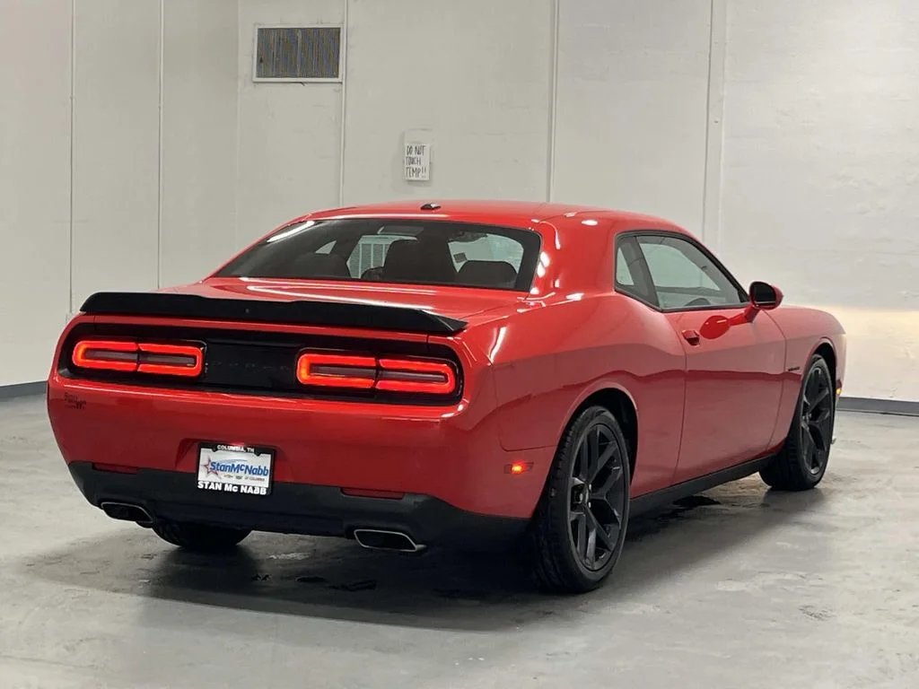 Used 2021 Torred Clearcoat Dodge R/T 5.7L HEMI 1 Owner image 8
