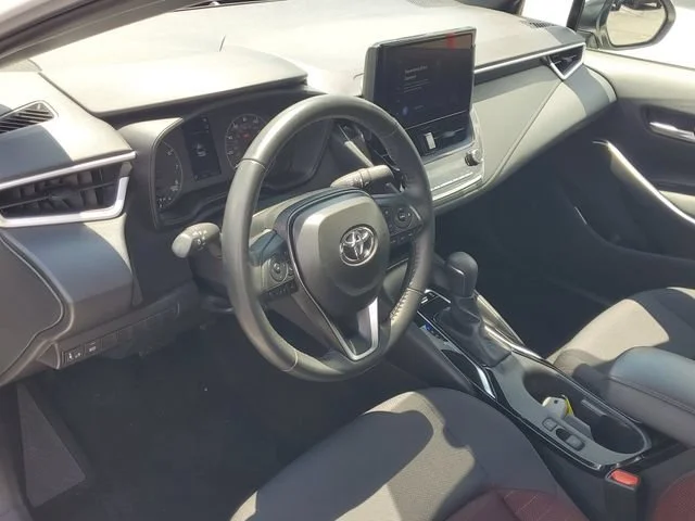 Used 2025 Wind Chill Pearl Toyota SE image 6