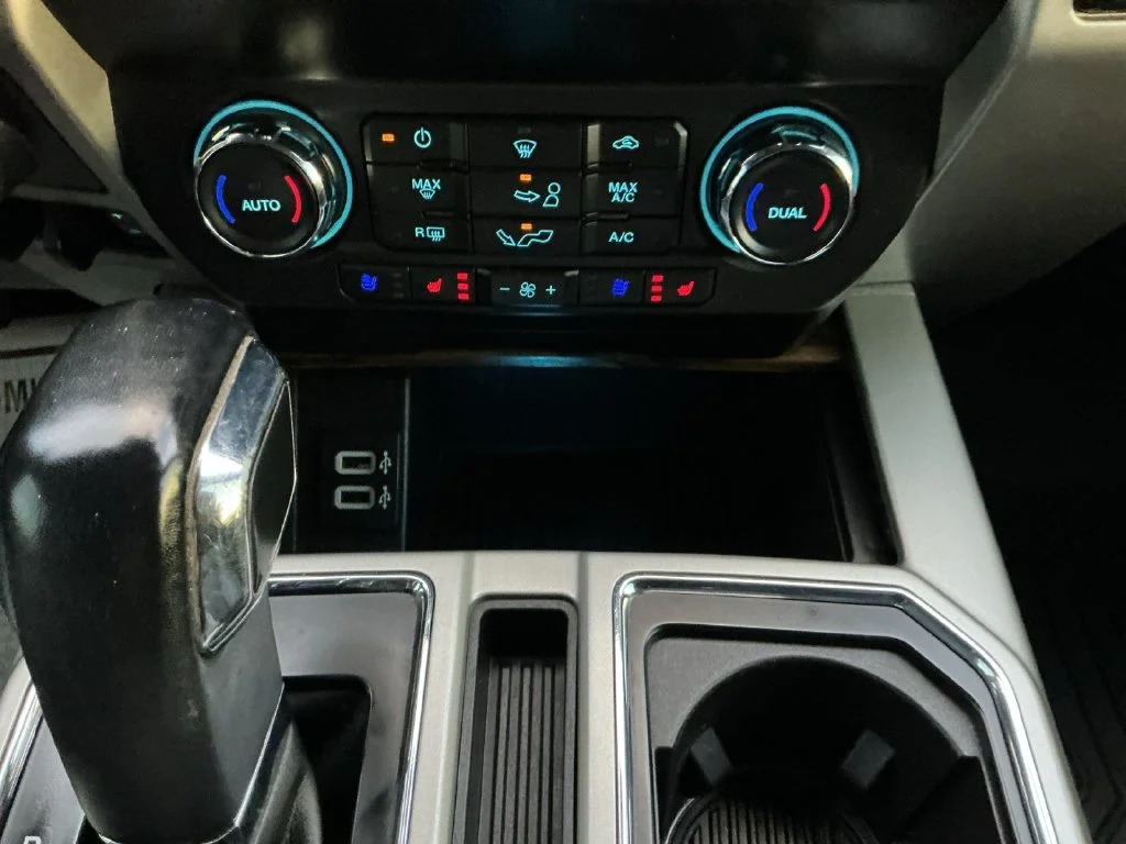 Used 2019 Silver Ford Lariat image 16
