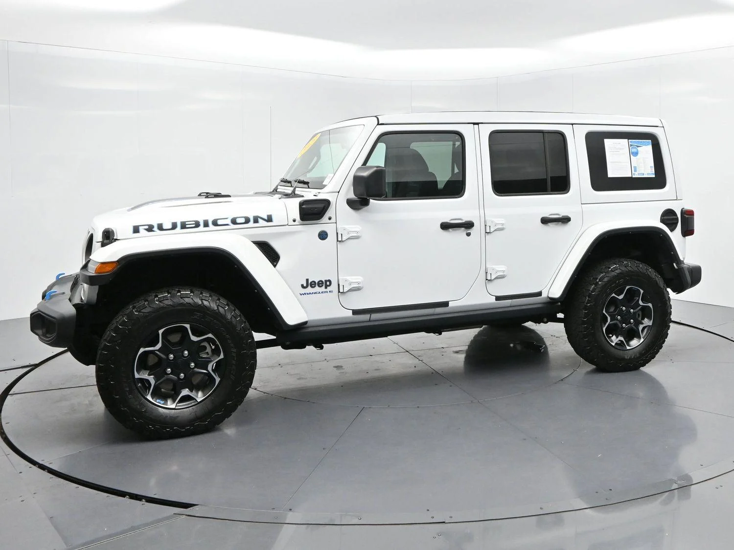 Used 2023 Bright White Clearcoat Jeep Rubicon image 4