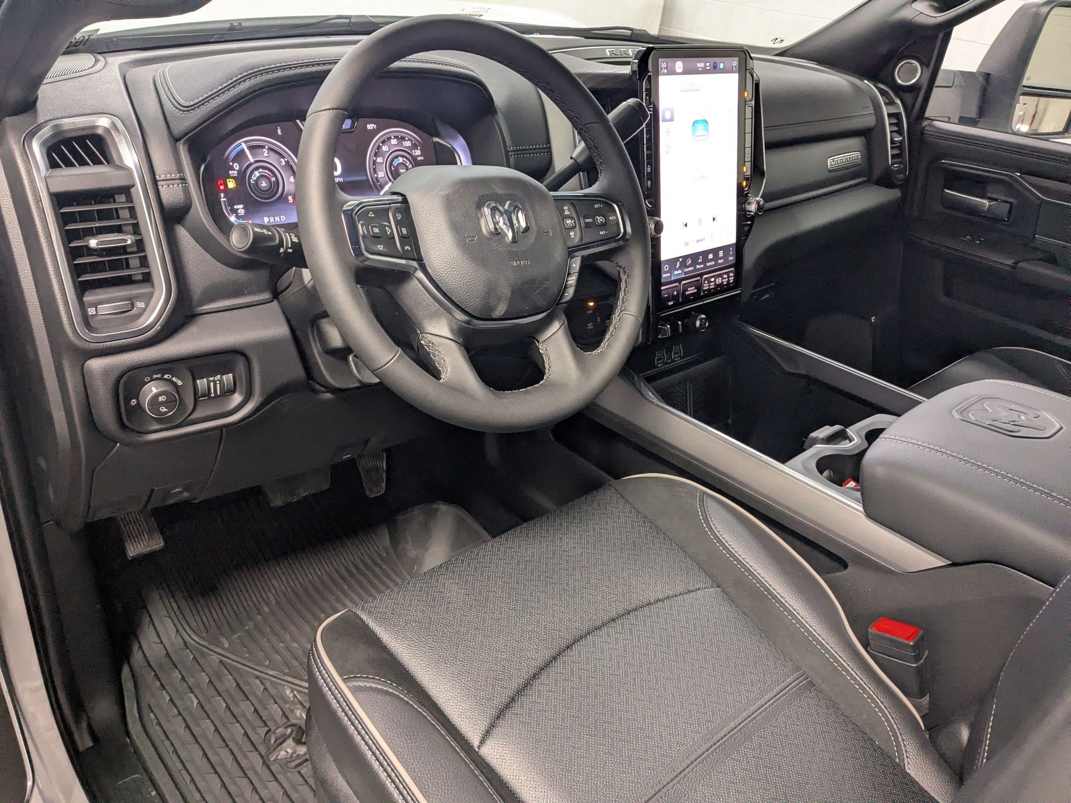 New 2026 Bright White Clear-Coat Exterior Paint RAM Laramie image 10