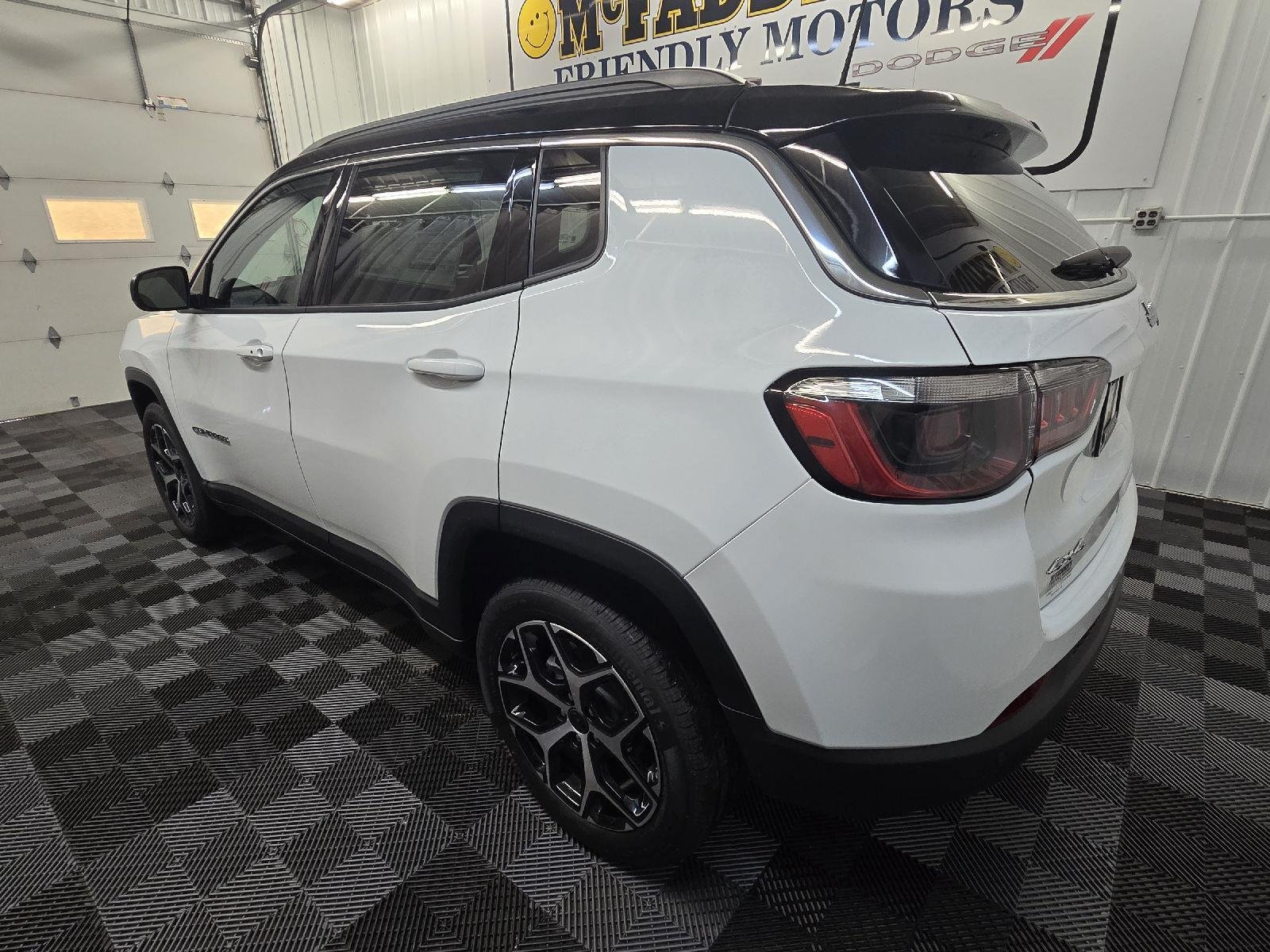 2026 Jeep Compass Limited - Photo 16
