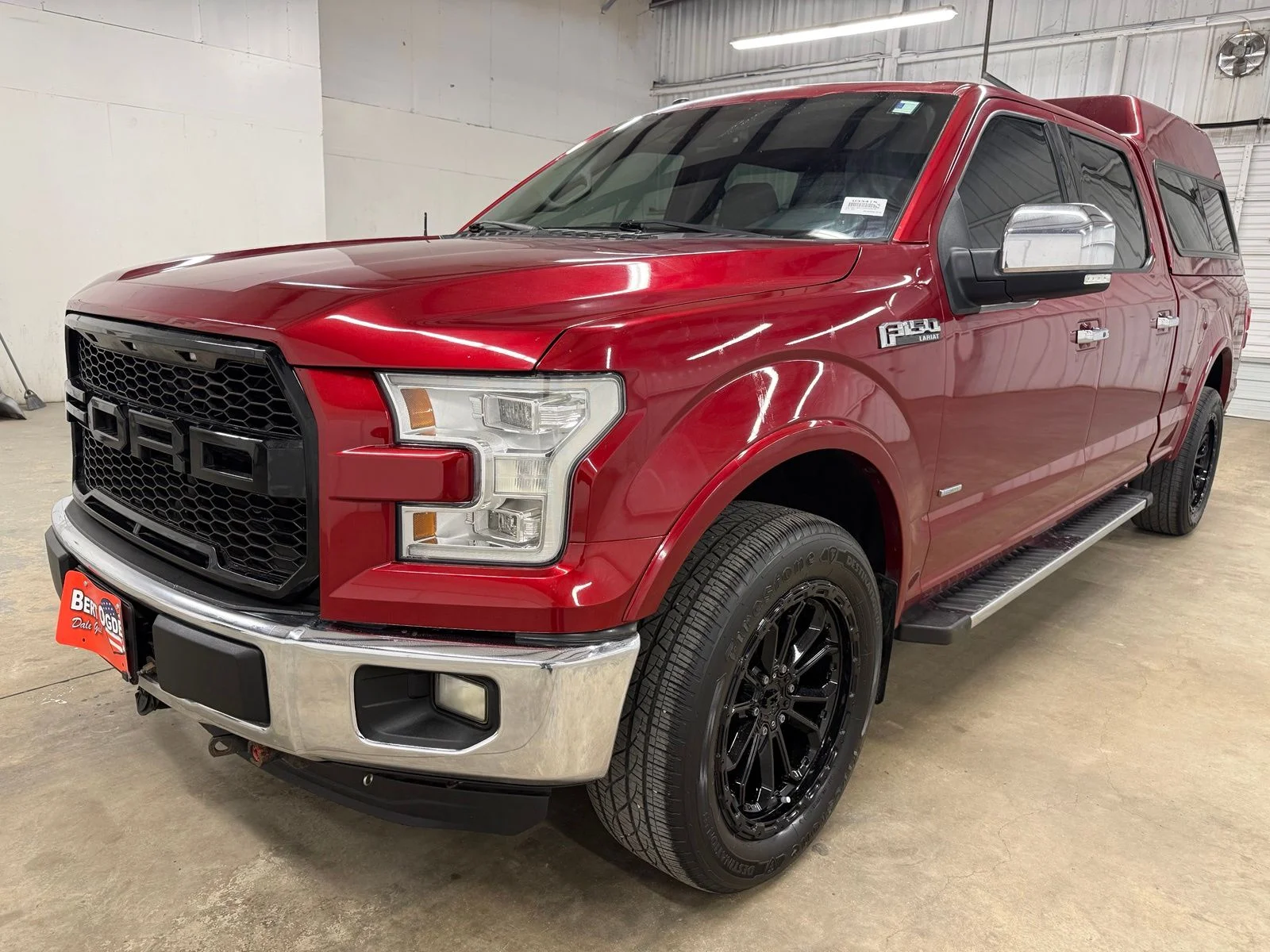 Used 2016 Red Ford Lariat image 2
