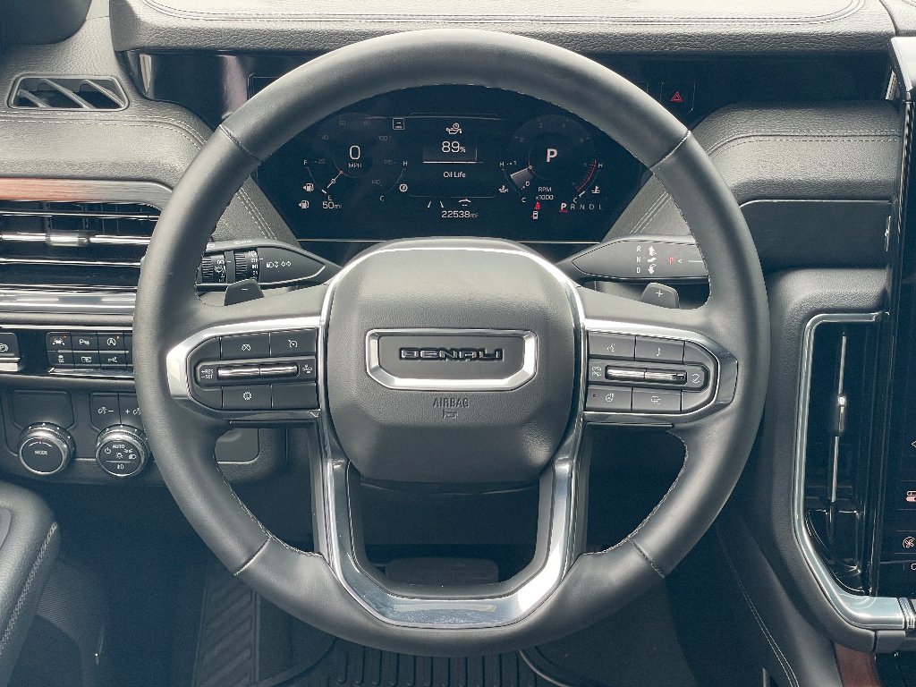 Used 2025 Summit White GMC Denali image 5