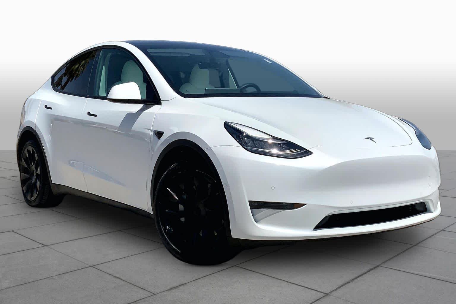 Used 2021 Tesla Model Y Long Range with VIN 5YJYGDEE1MF075212 for sale in El Paso, TX