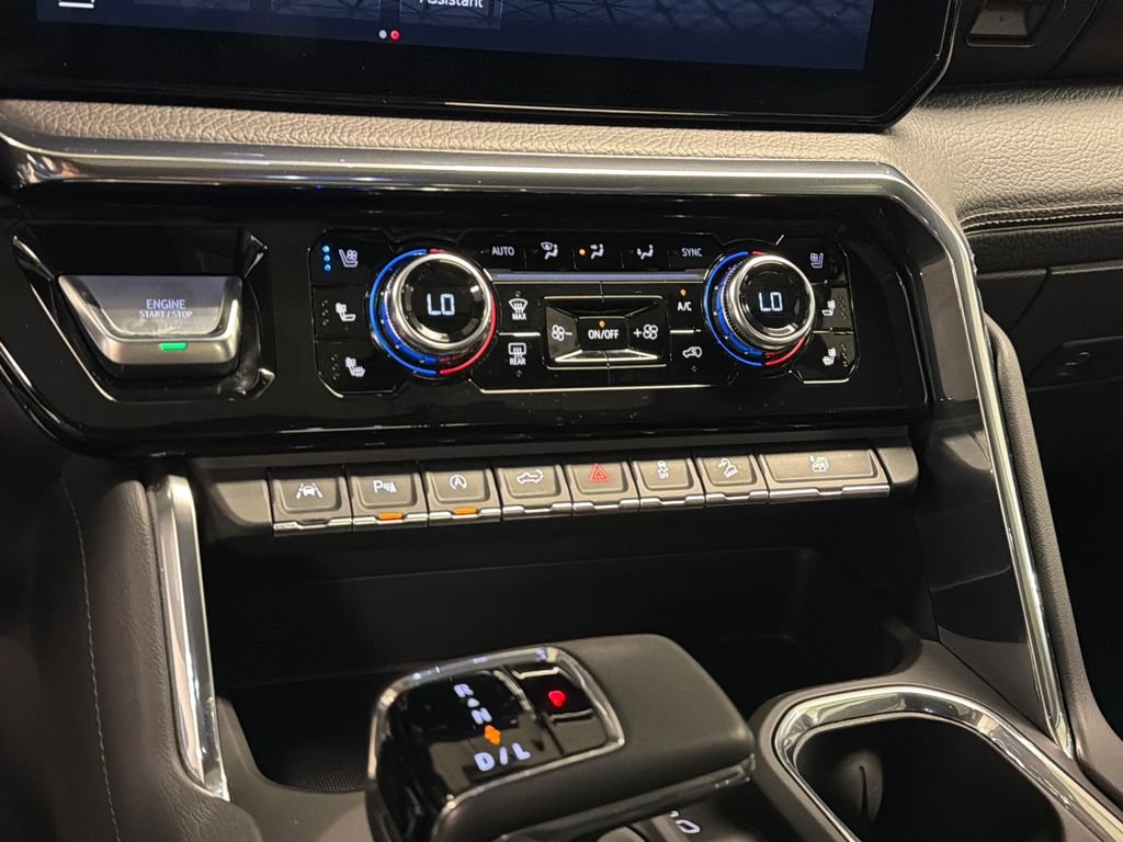 Used 2024 Silver GMC Denali image 41