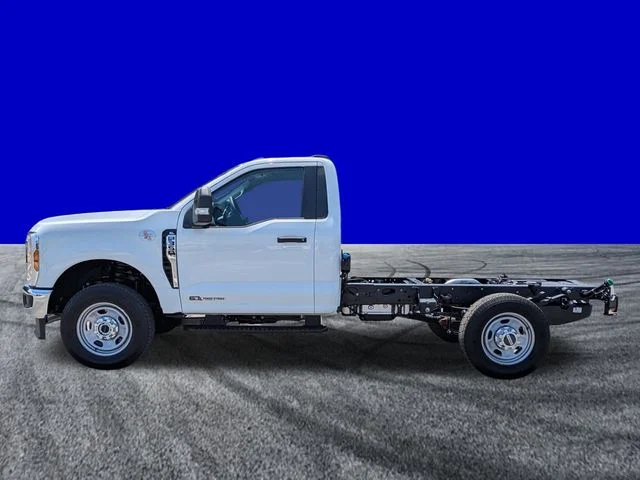 2026 Ford F-350 Super Duty Chassis Cab XL - Photo 7