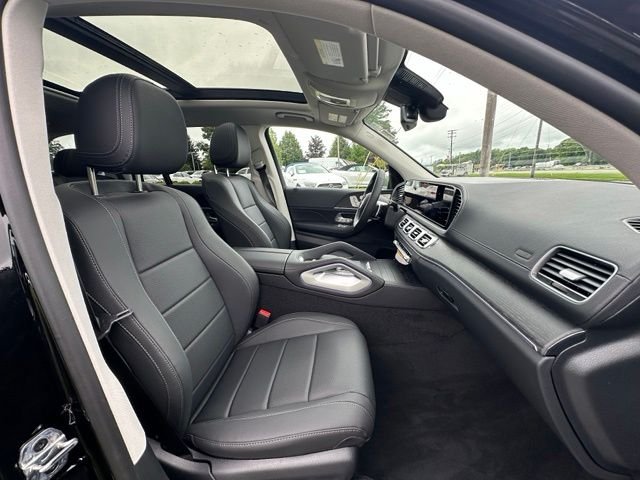 New 2026 Obsidian Black Metallic Mercedes-Benz GLS 450 image 25