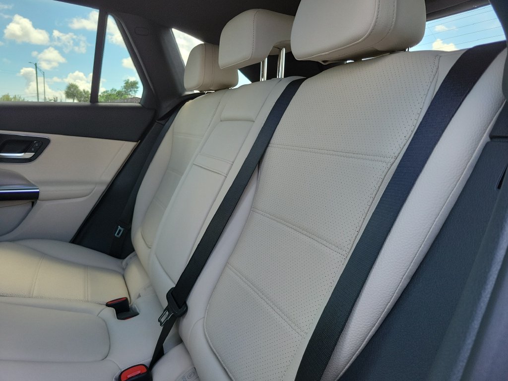 New 2027 Graphite Grey Metallic Mercedes-Benz GLC 300 image 8