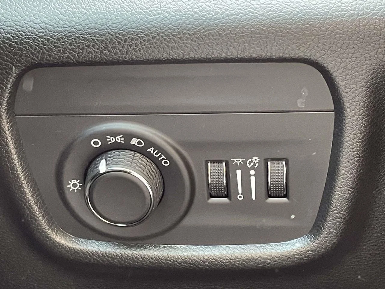 Certified Used 2023 White Jeep Altitude X image 28