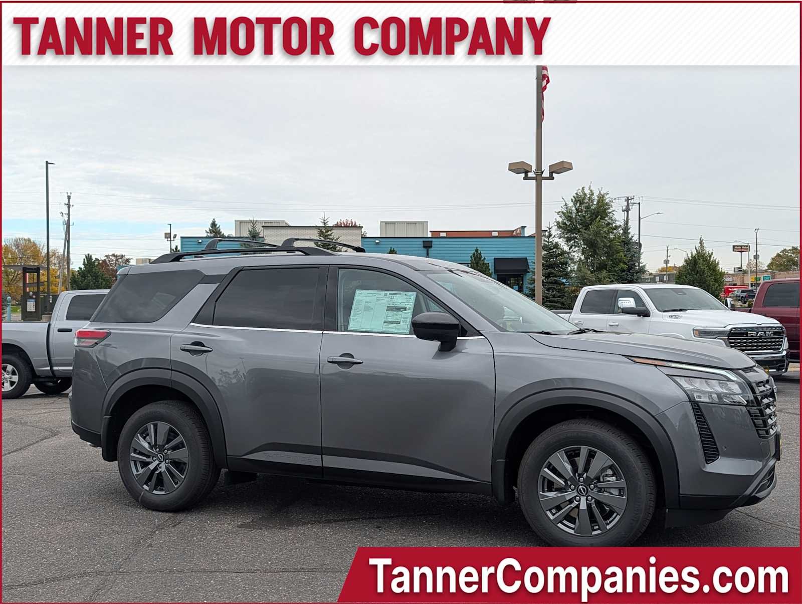 2026 Nissan Pathfinder SV