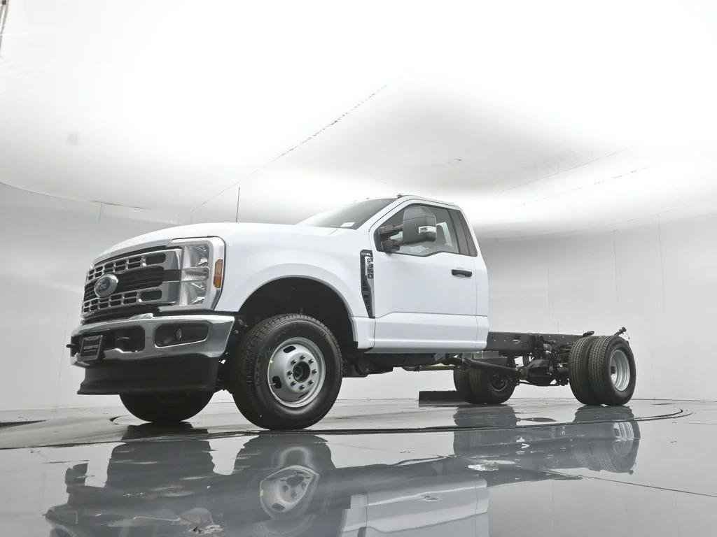 New 2026 White Ford XL image 38