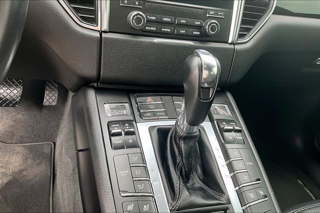 Used 2018 Black Porsche Base image 26