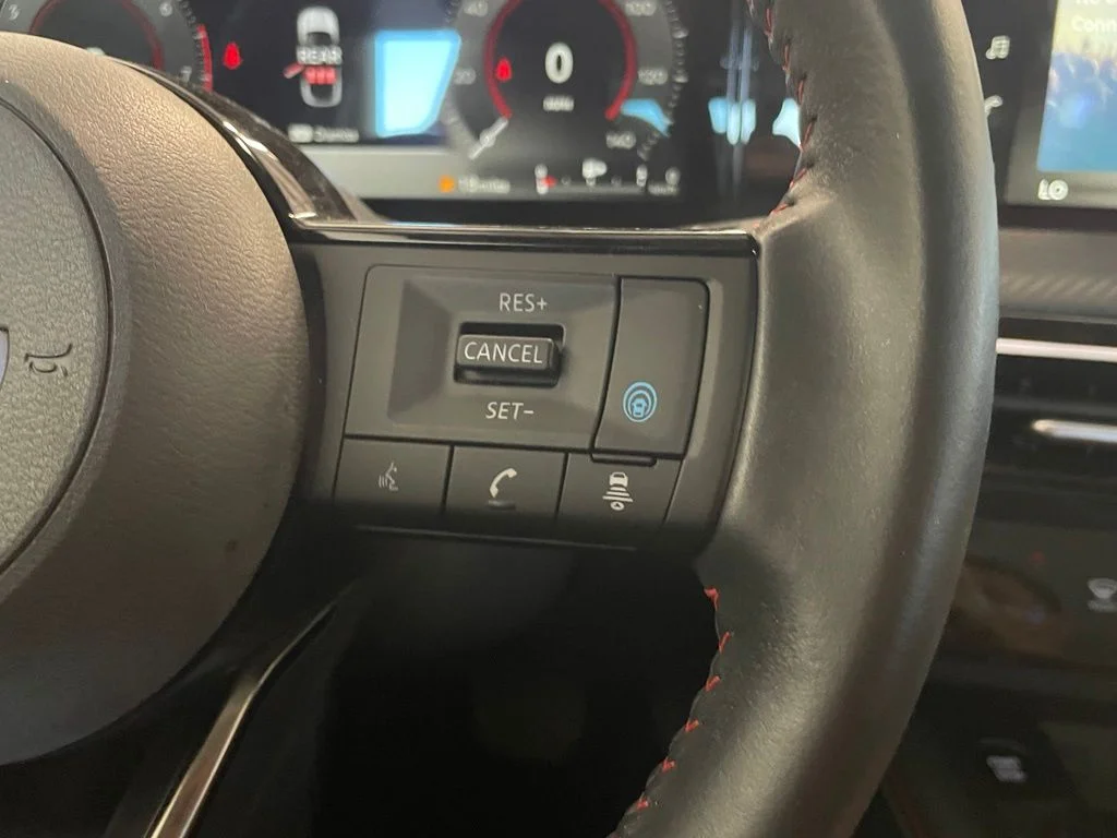 Used 2025 Red Nissan SR image 14