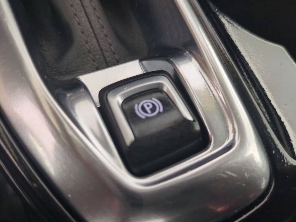 2025 Chevrolet Trax LT - Photo 32