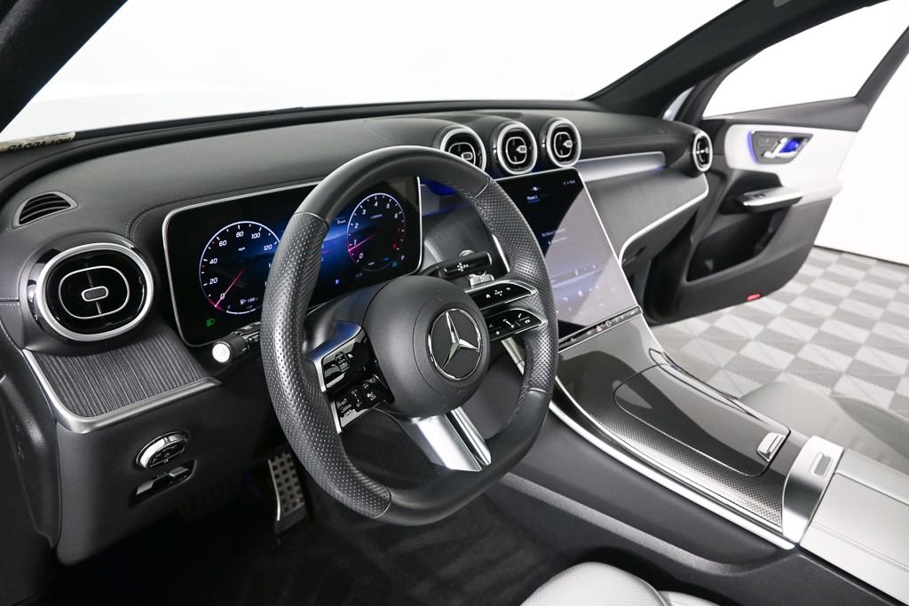 Used 2025 Silver Mercedes-Benz GLC 300 image 6