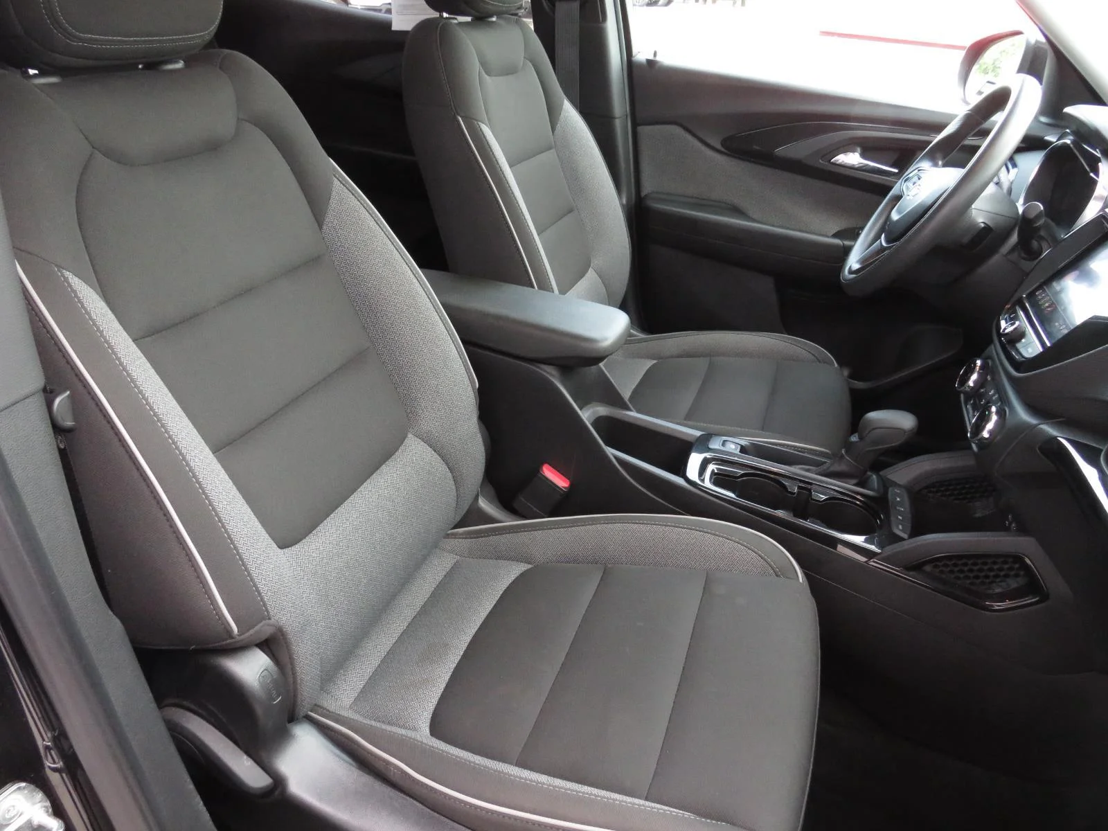 Used 2021 Mosaic Black Metallic Chevrolet LT image 30
