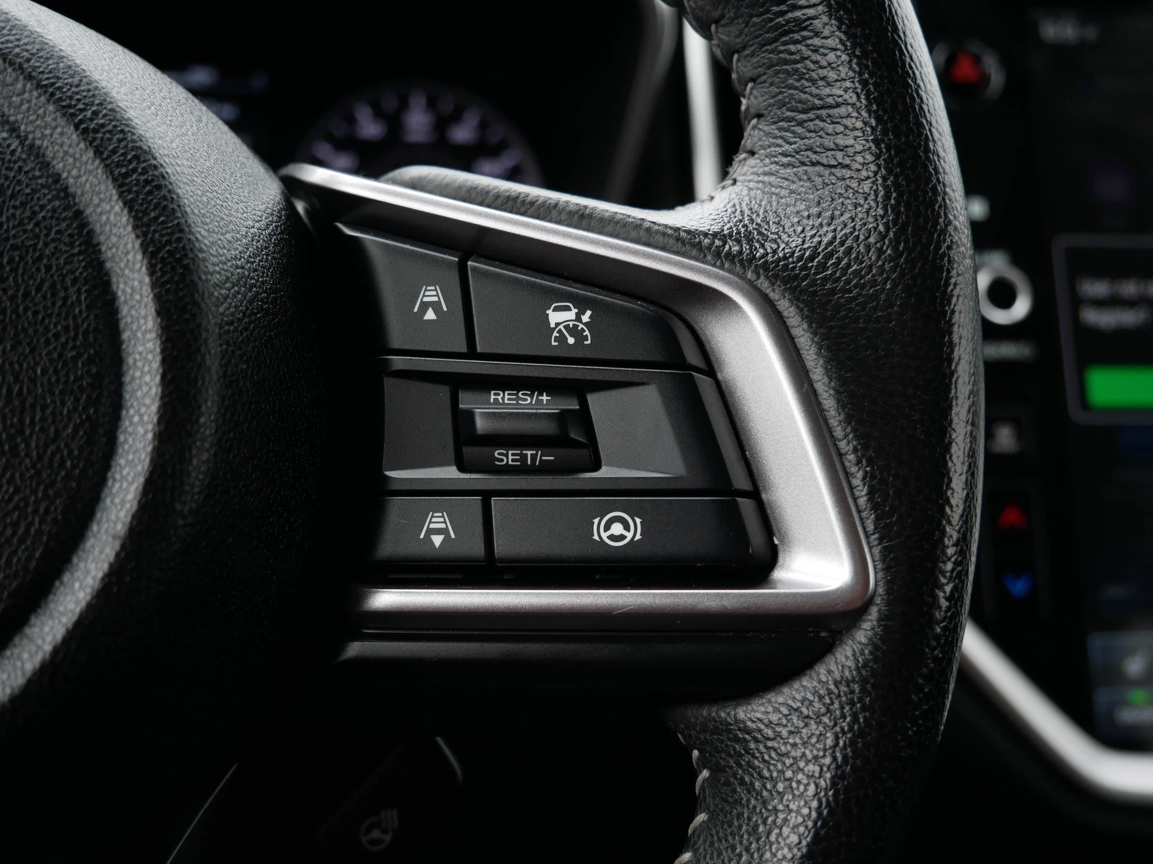 Used 2023 Crystal White Pearl Subaru Limited image 30