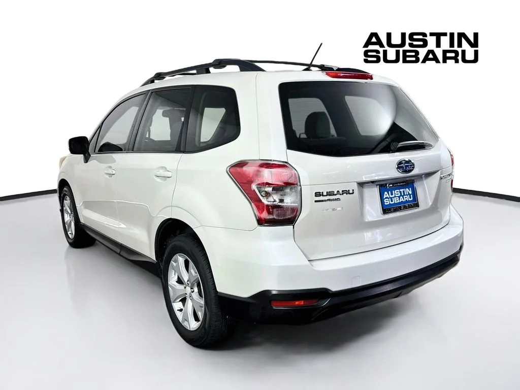 Used 2015 White Subaru 2.5i Premium image 5