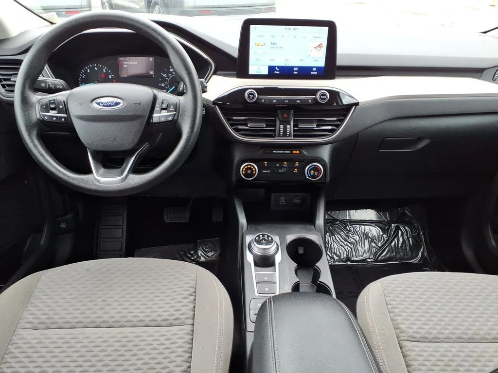 Used 2022 White Ford SE image 20