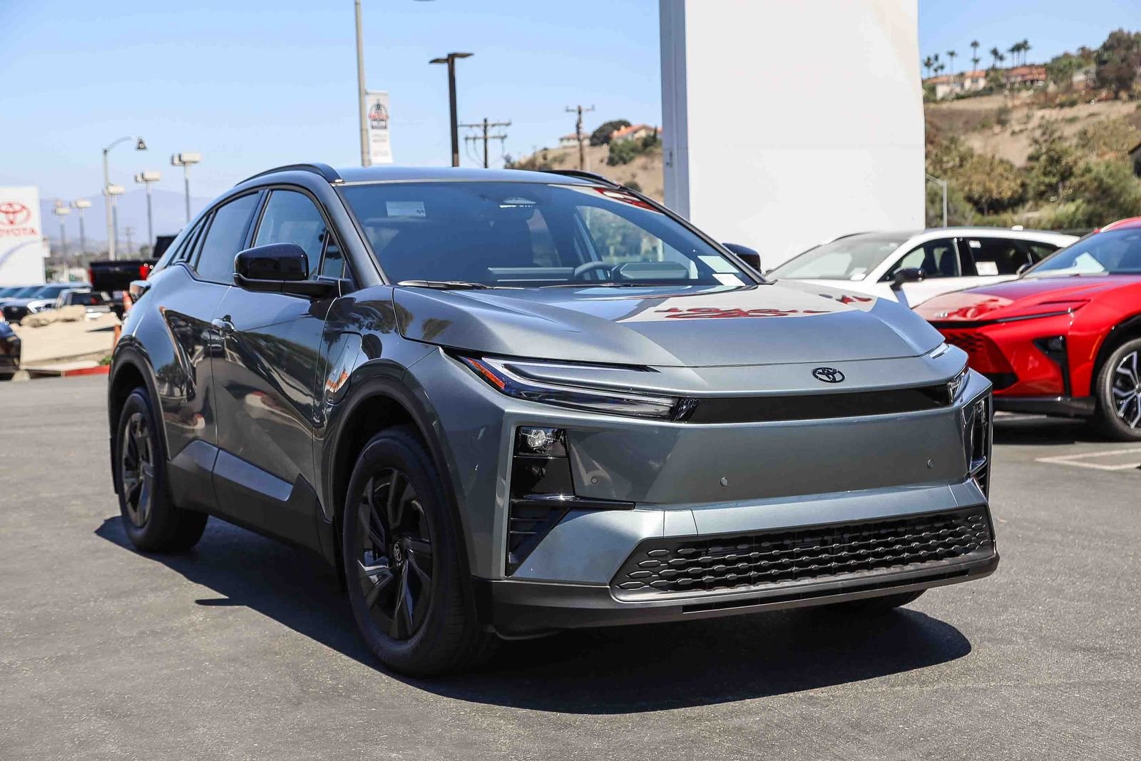 New 2026 Overcast Toyota  SE image 3