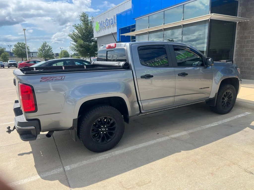 Certified Used 2022 Gray Chevrolet Z71 image 5