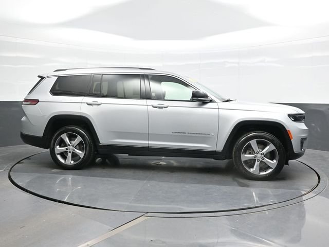 Used 2021 Silver Jeep Limited image 8