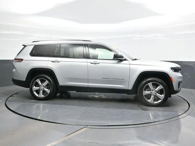 Used 2021 Silver Jeep Limited image 8