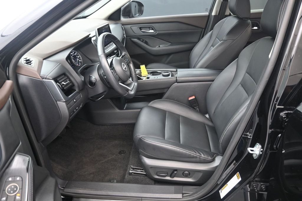 Used 2023 Black Nissan SL image 14