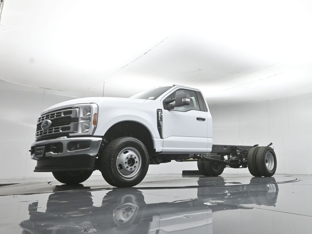 New 2026 Oxford White Ford XL image 38