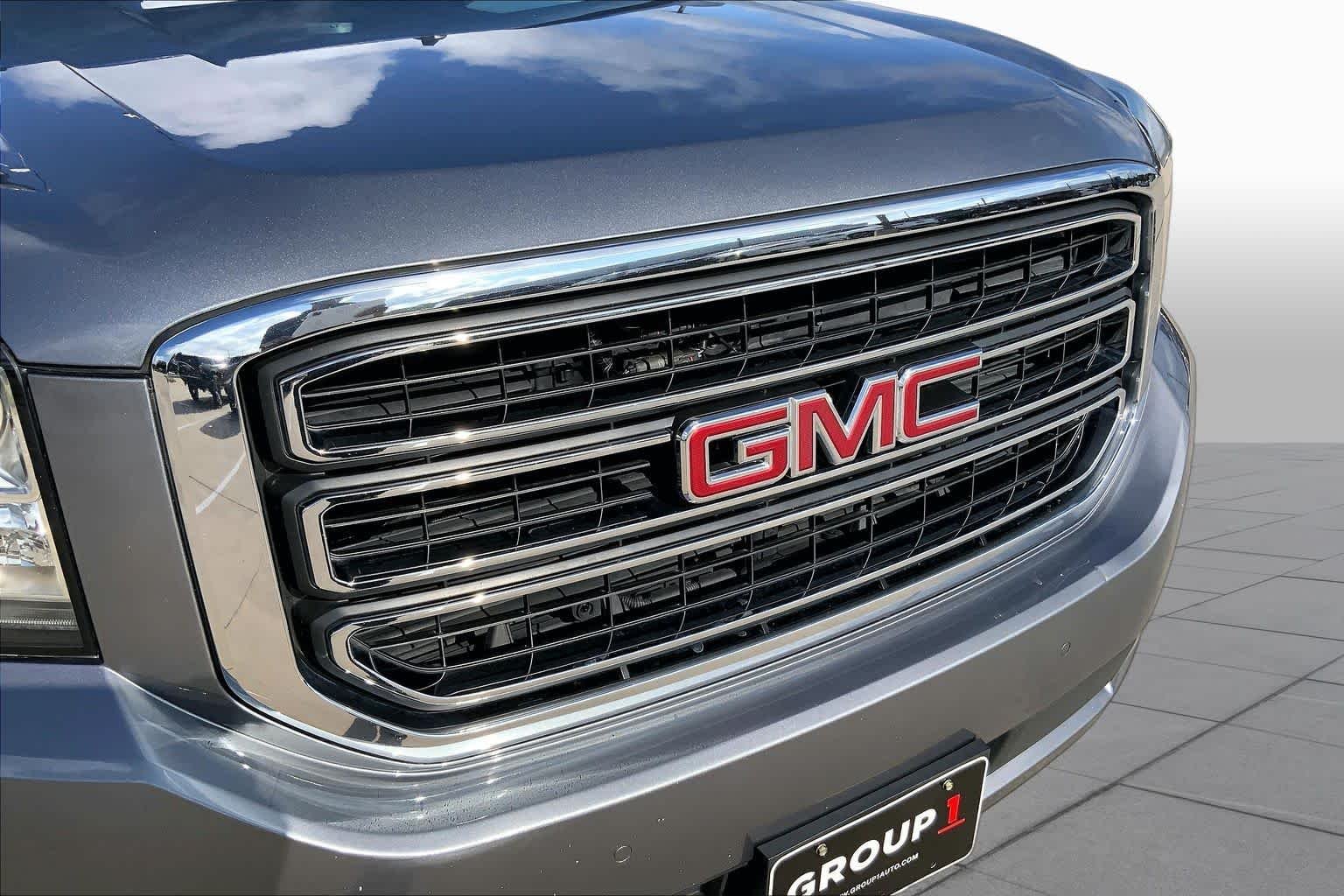 Used 2019 Satin Steel Metallic GMC SLT image 30