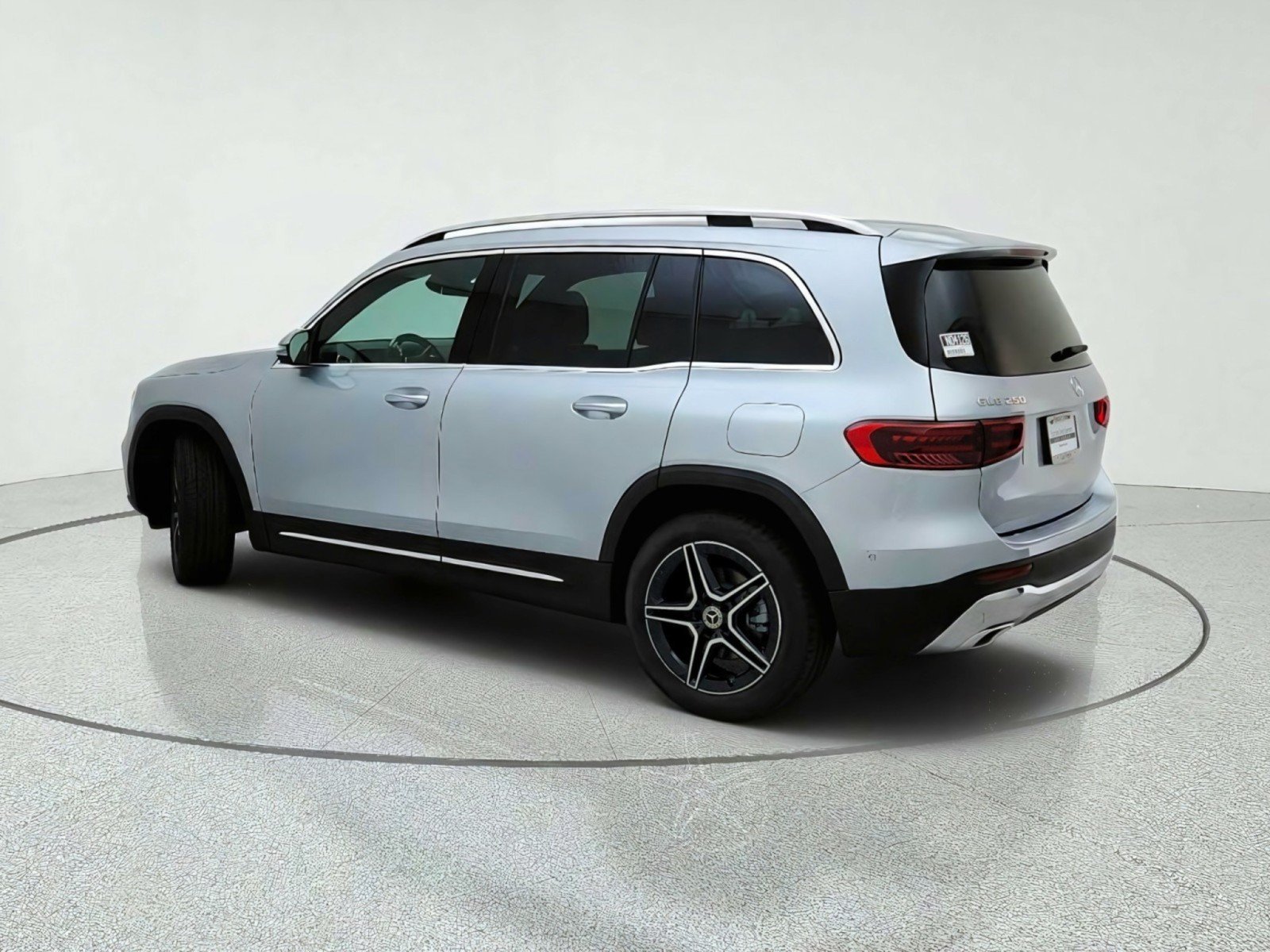 New 2026 Cirrus Silver Metallic Mercedes-Benz GLB 250 SUV image 40