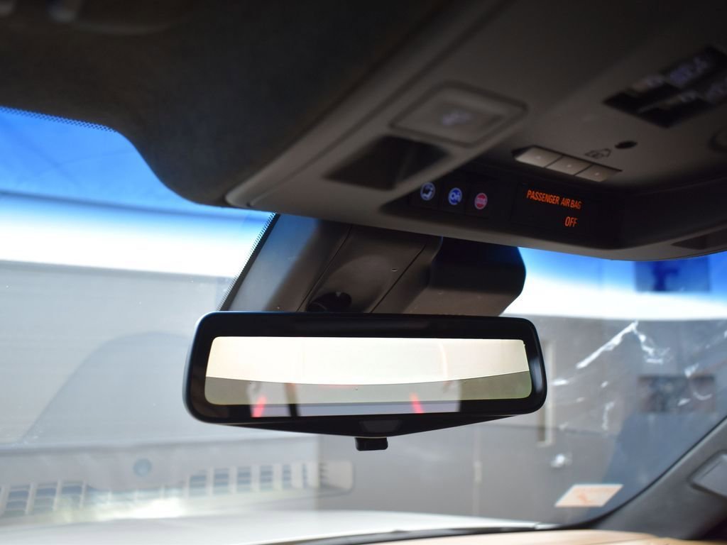 2017 CADILLAC ESCALADE - Image 21