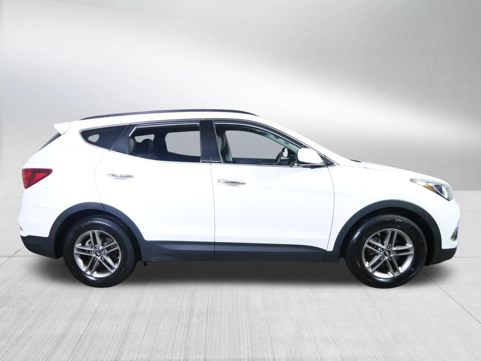 Used 2017 Frost White Pearl Hyundai 2.4L image 8