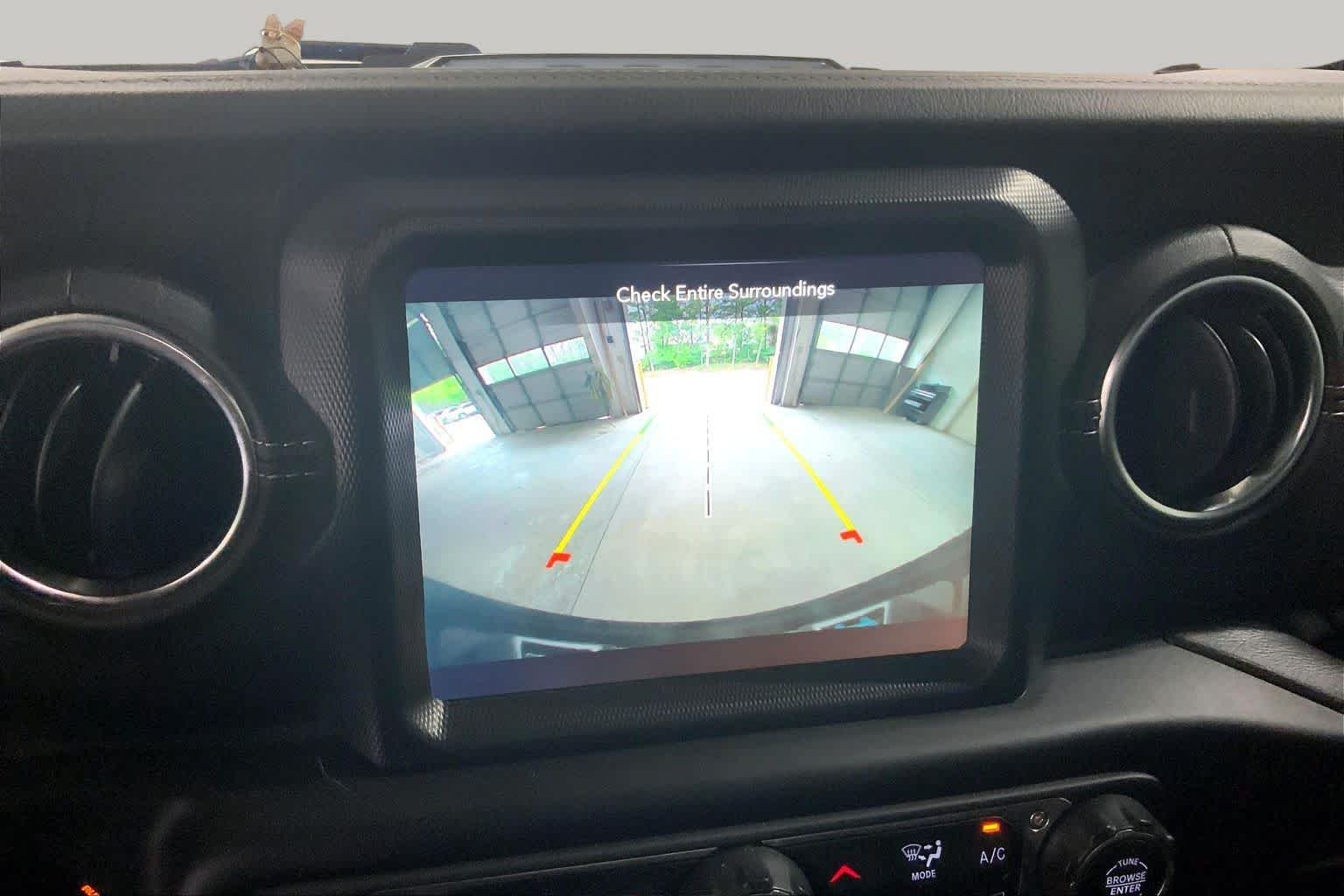 Used 2022 Hydro Blue Pearlcoat Jeep Unlimited Sahara image 28