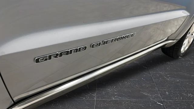 Used 2020 Billet Silver Metallic Jeep Summit image 43