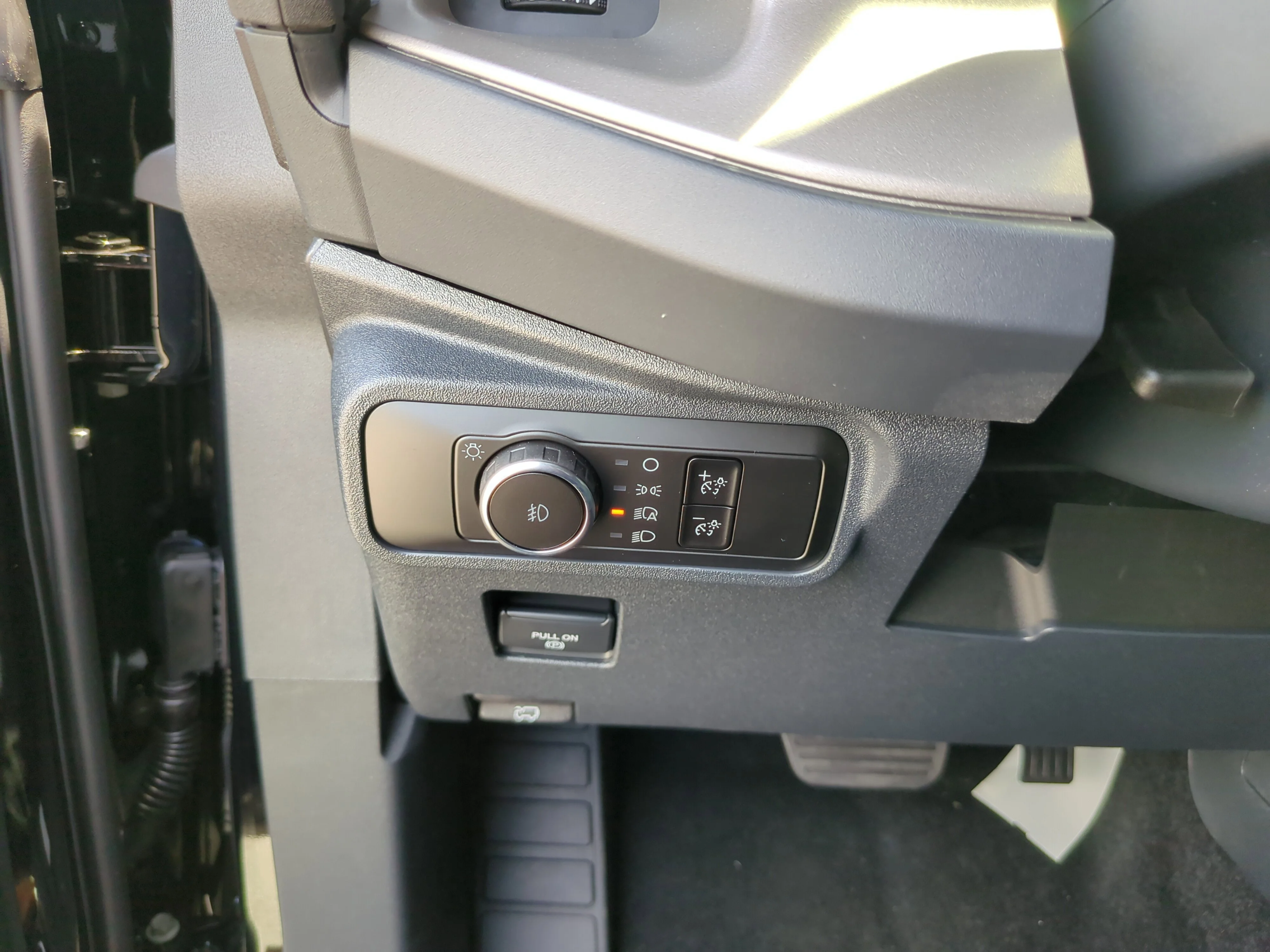 New 2026 Shadow Black Ford Outer Banks image 26