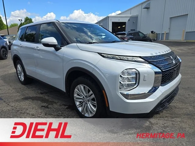 2023 Mitsubishi Outlander ES