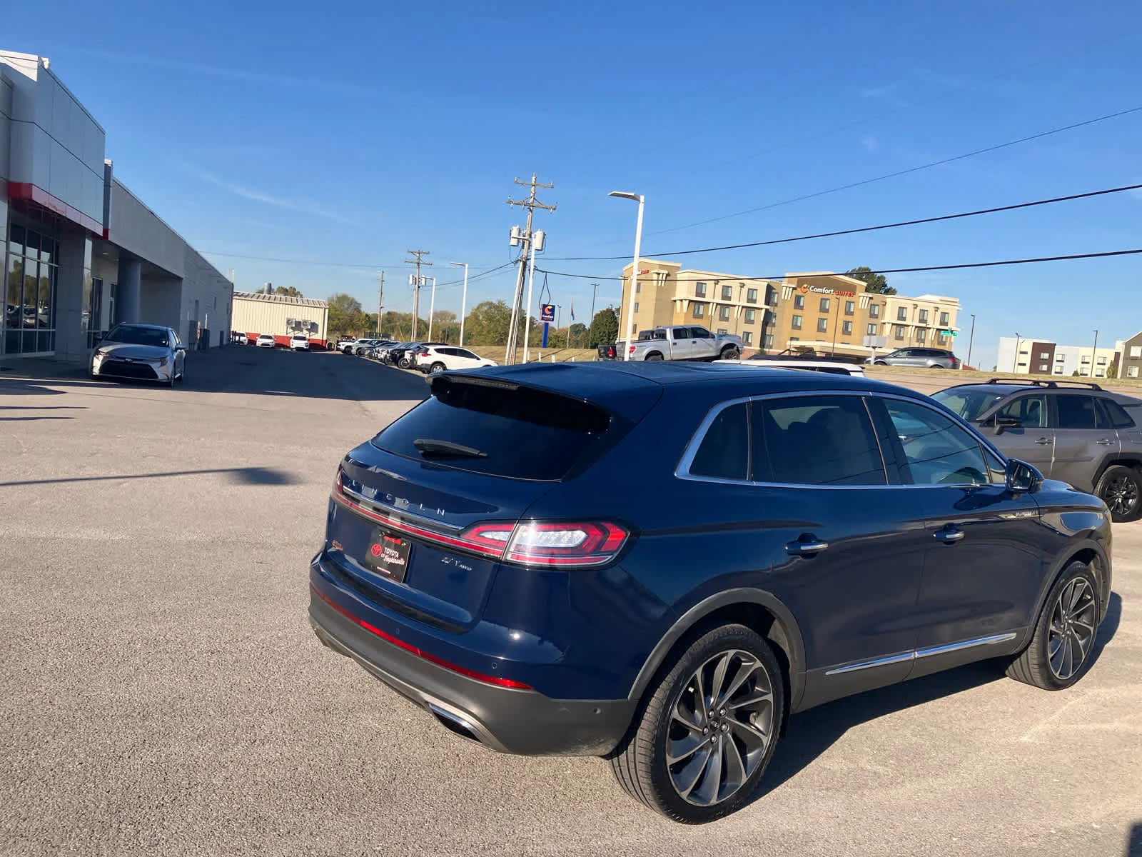 Used 2019 Rhapsody Blue Lincoln Reserve image 7
