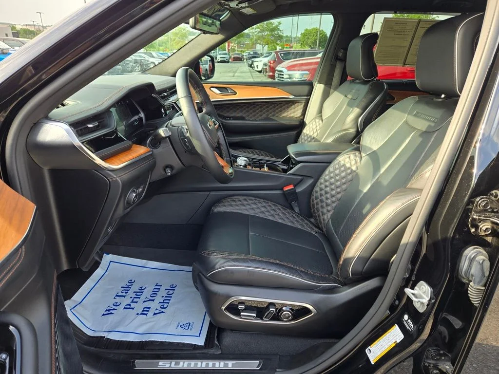 Certified Used 2022 Black Jeep Summit Reserve image 15