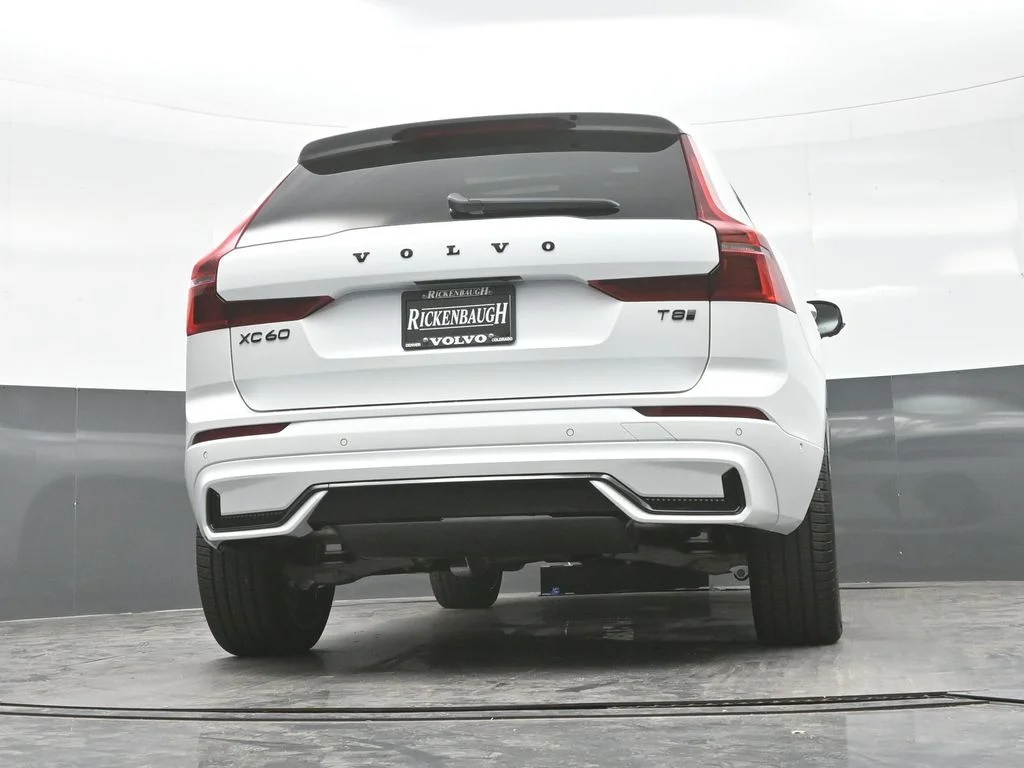 New 2026 Crystal White Volvo T8 Ultra Black Edition image 26
