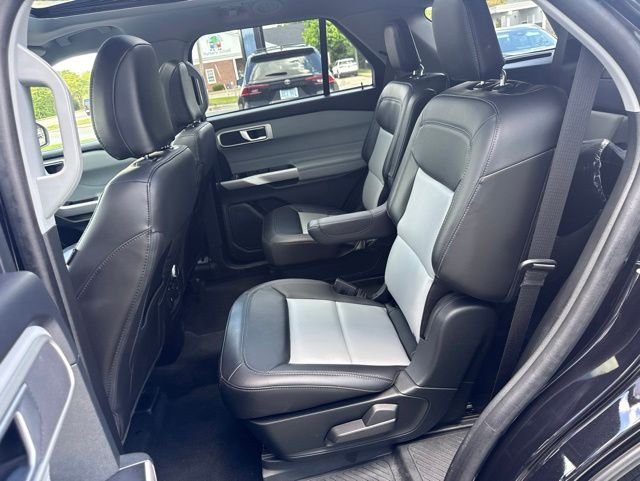 Used 2023 Black Ford XLT image 11